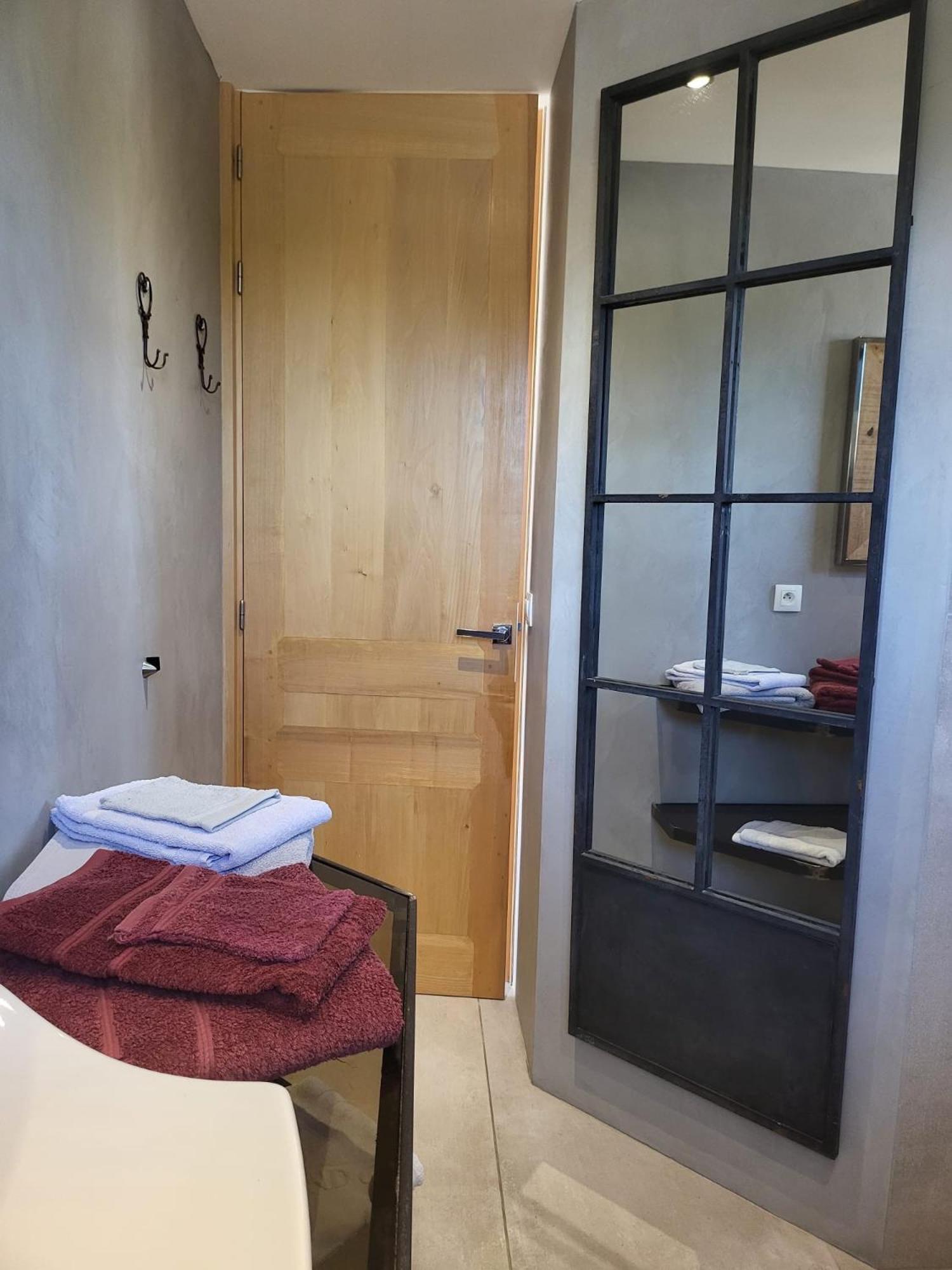 Appartement Standing Bord Sorgue Л'Иль-сюр-ла-Сорг Экстерьер фото